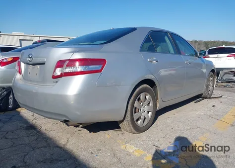 2011 Toyota Camry Le z USA, uszkodzony, nr VIN 4T4BF3EKXBR147149